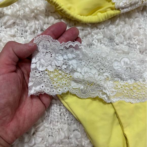 Beach bunny bikini set strings style lemon yellow size small. - Picture 4 of 10